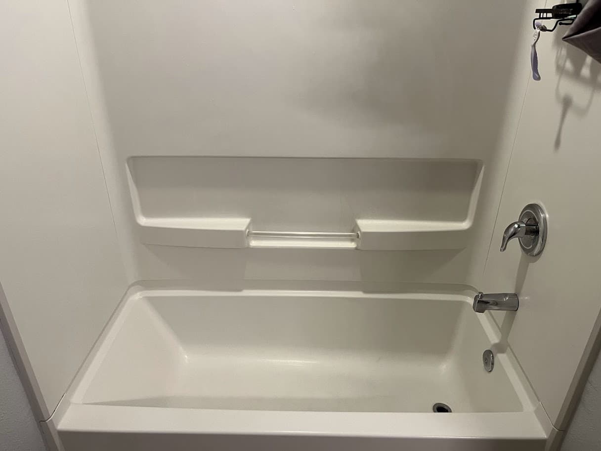 Kays Cleaning Services Bathtub after cleaning